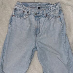 American Eagle cross over waist band baggy straight jean.
